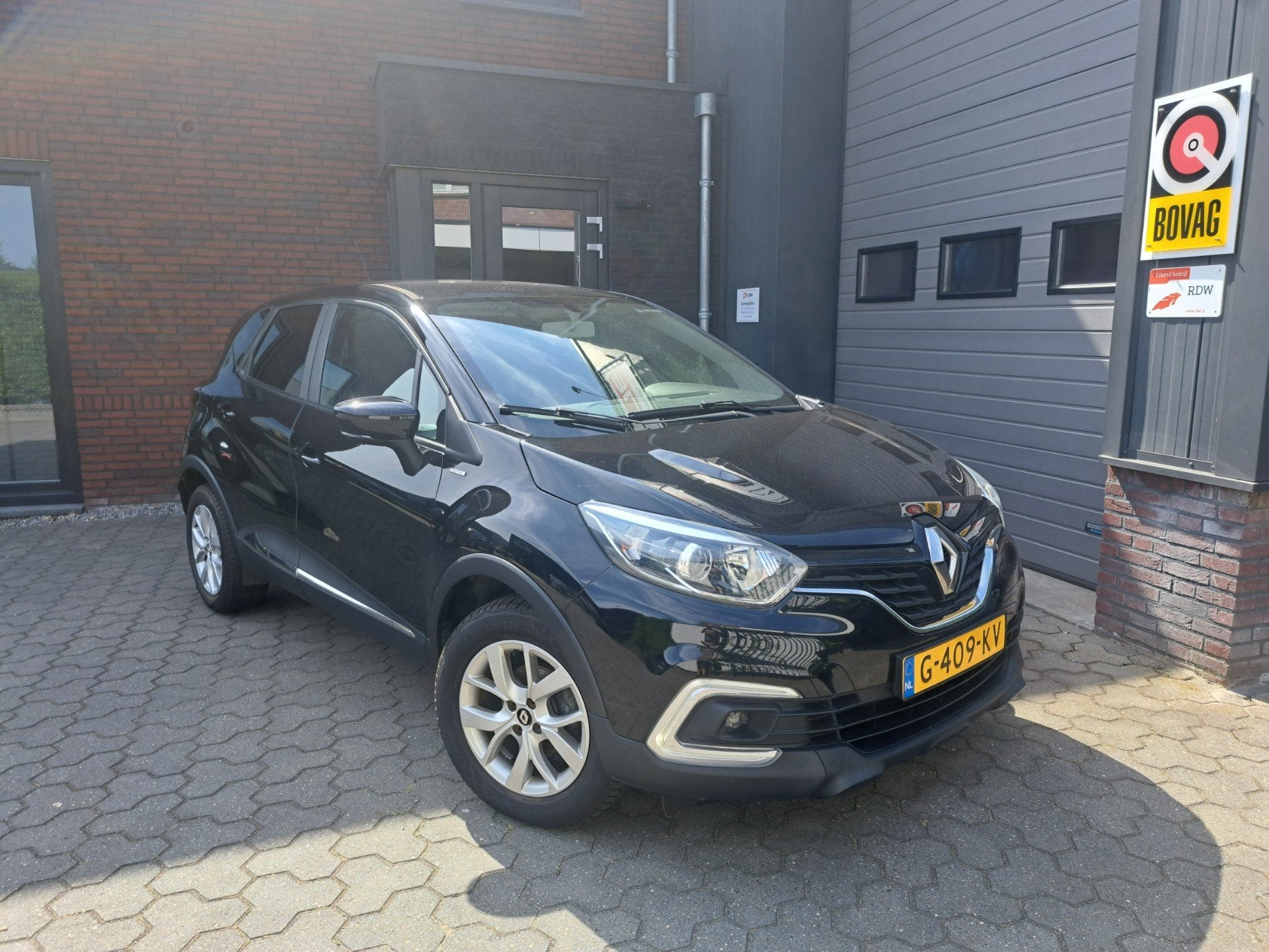 Renault Captur 0.9 TCe Limited *Navi*Pdc*Cruise*Keyless*Trek, 898 cc, Stof, Gebruikt, 620 kg