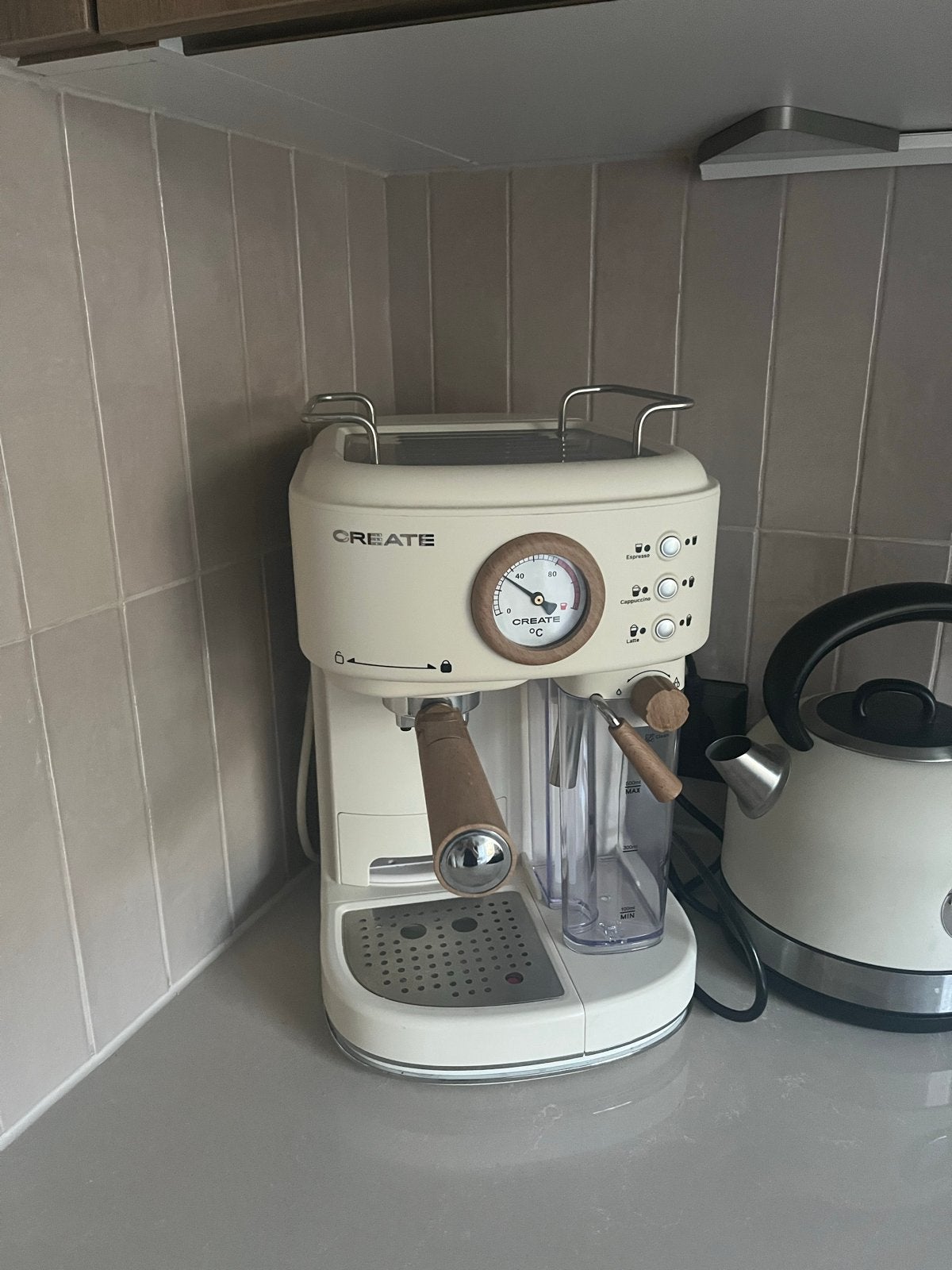 Zo goed als nieuwe CREATE Espressomachine met melkkannetje, Witgoed en Apparatuur, Koffiezetapparaten, Espresso apparaat, Gemalen koffie