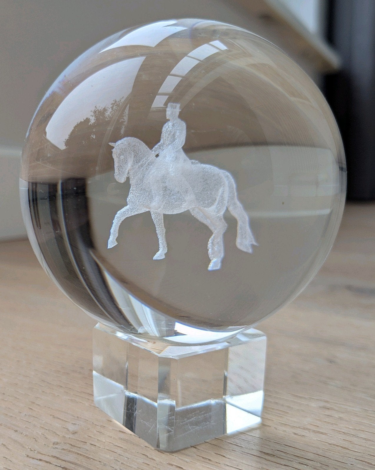 Kristallen glazen bol met paard met ruiter, Ophalen of Verzenden