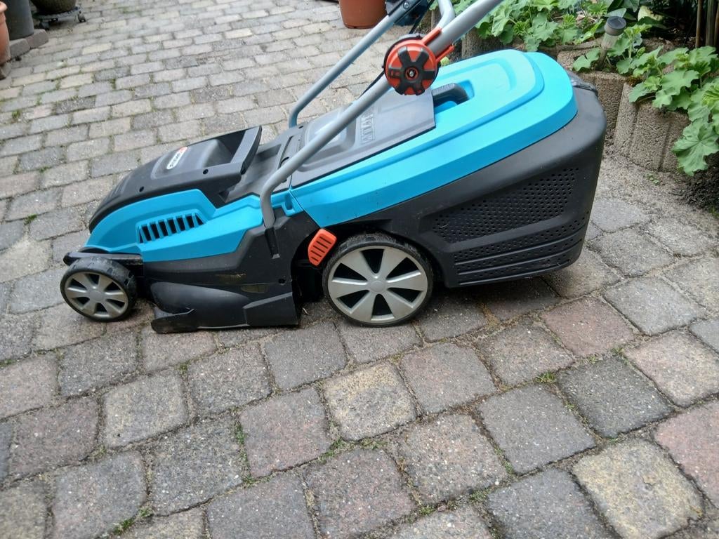 Gardena Elektrische Gazonmaaier 37 cm Maaibreedte, Ophalen, Cirkelmaaier, Gebruikt, Elektrische grasmaaier