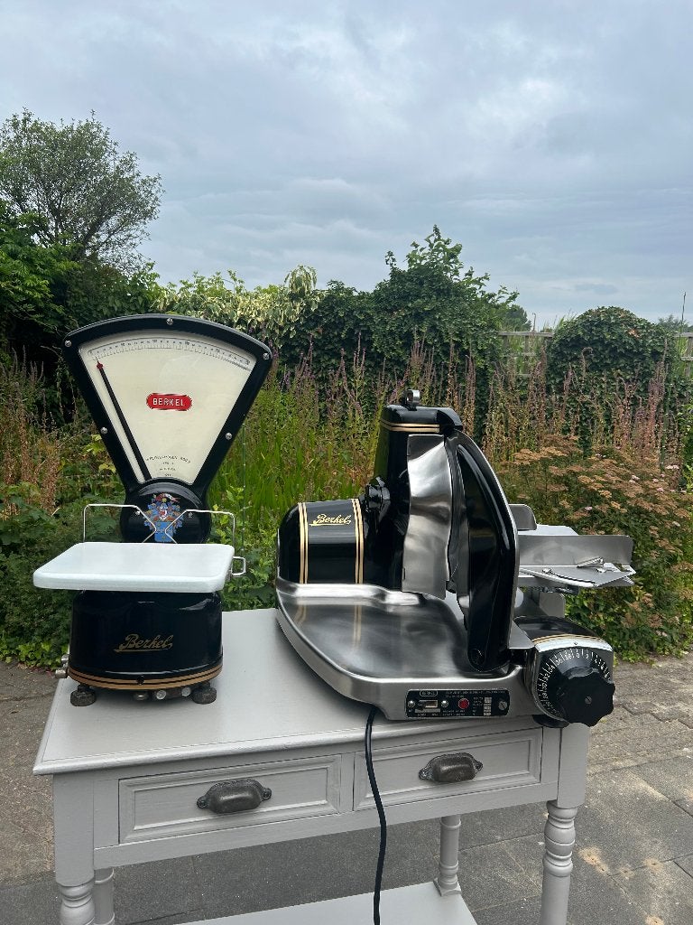 Hoogglans zwart Berkel 834 snijmachine evt met weegschaal, Ophalen, Zo goed als nieuw