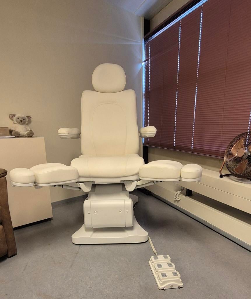 Behandelstoel pedicure e.d., Witgoed en Apparatuur, Persoonlijke-verzorgingsapparatuur, Ophalen