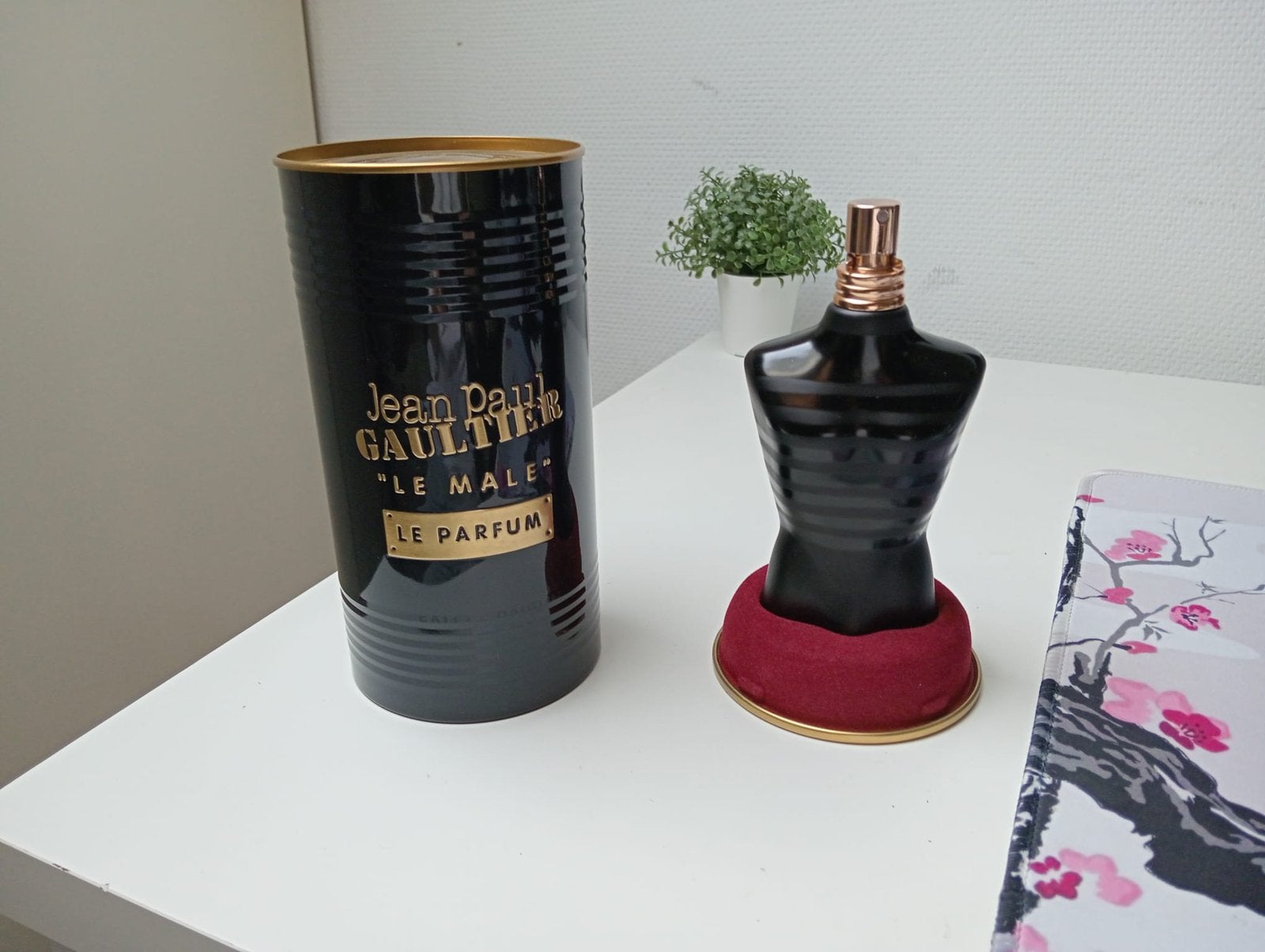Te koop JeanPaul Gaultier le male, Ophalen of Verzenden, Zo goed als nieuw, Parfumfles