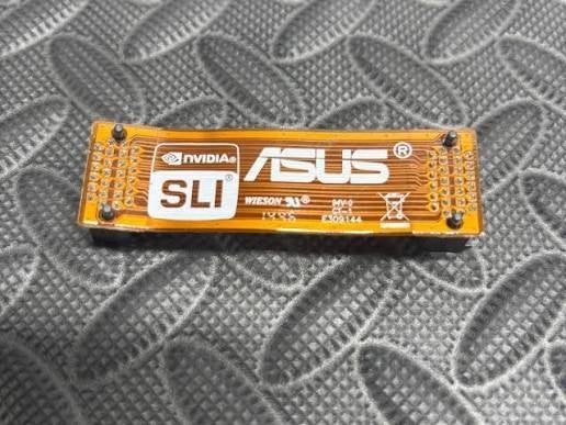Gezocht: Nvidia SLI brug, Ophalen of Verzenden, GDDR5, Nvidia, PCI-Express 3