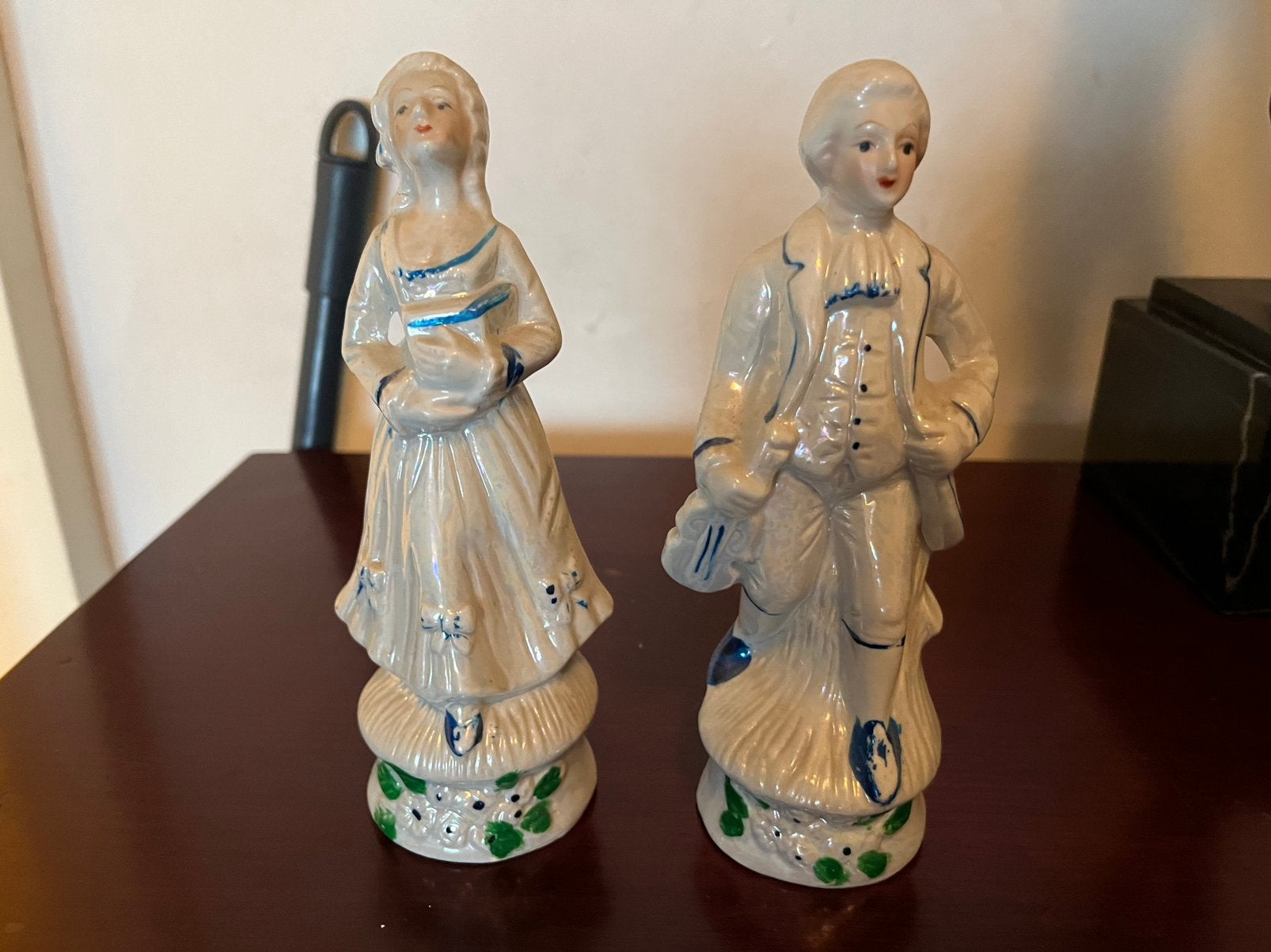 2 Vintage barok beeldjes Victoriaans stel viool 18 cm Mozart, Ophalen of Verzenden, Zo goed als nieuw, Mens