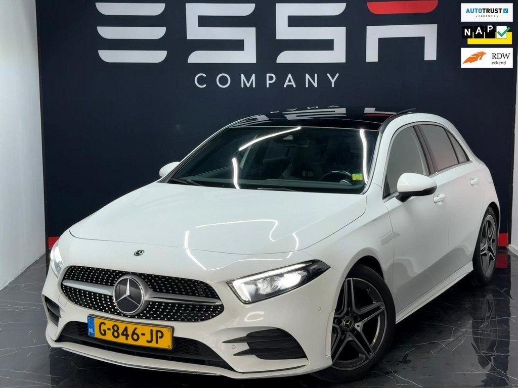 Mercedes-Benz A-klasse 180 Business Solution AMG NAP Pano Sf, Auto's, Mercedes-Benz, 136 pk, Gebruikt, 4 cilinders, Leder en Stof