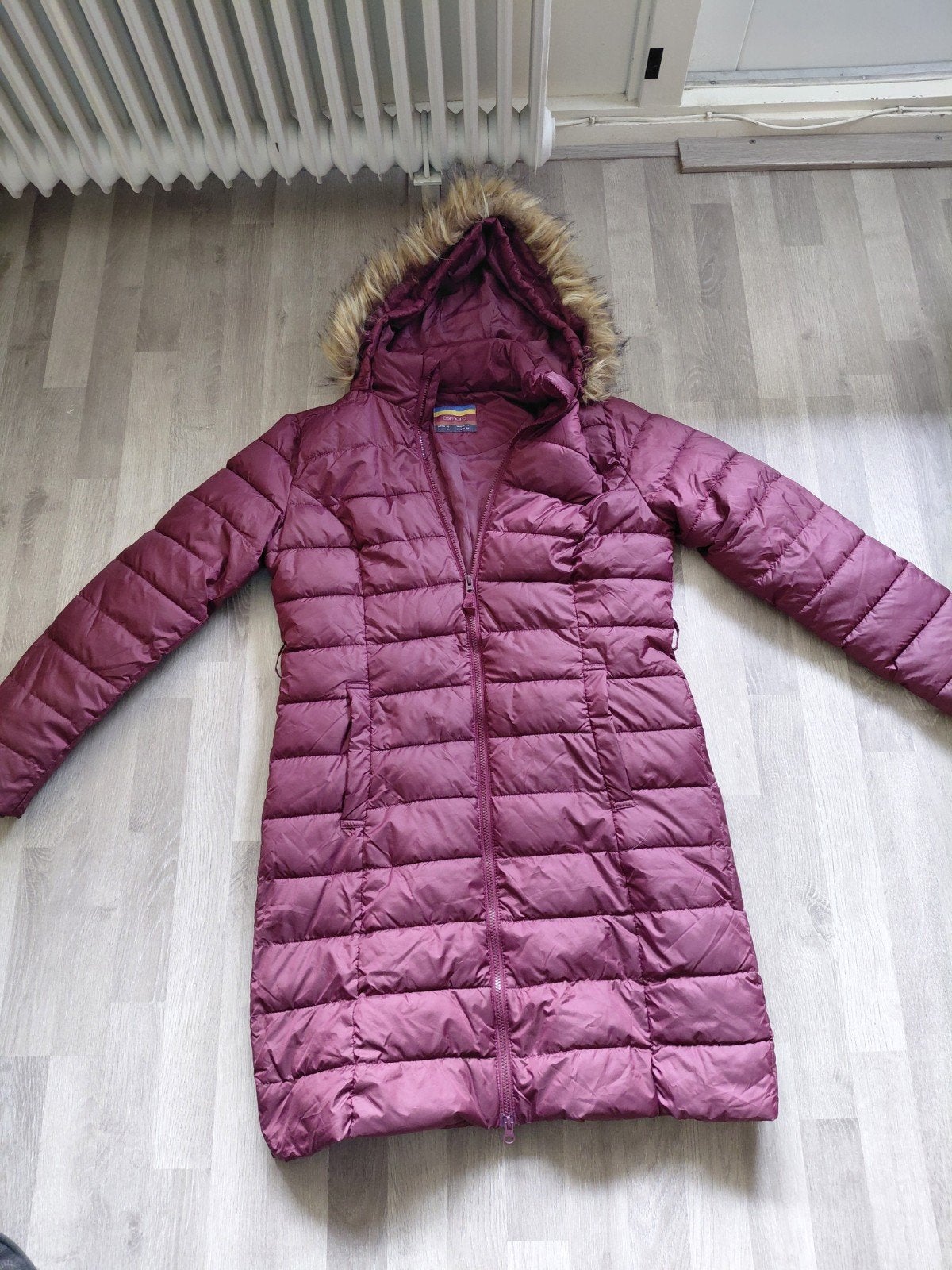 Lange gewatteerde winterjas, mt 42, zgan, Maat 42/44 (L), Zo goed als nieuw, Rood, Esmara