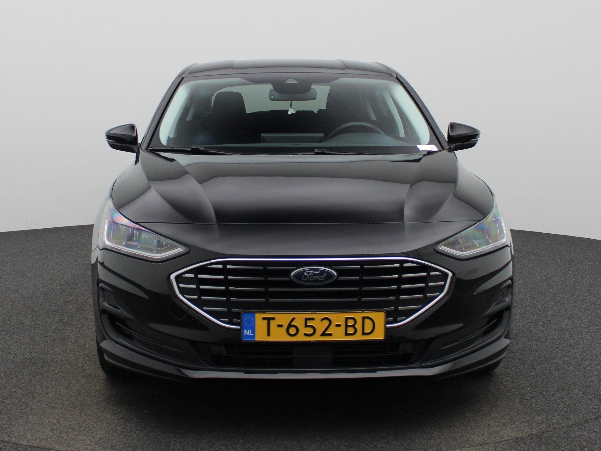 Ford Focus 1.0 EcoBoost Hybrid Titanium | Climate Control |, Auto's, 12 maanden, Gebruikt, Euro 6, Zwart