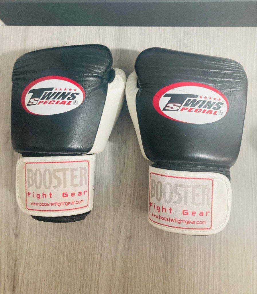 Twins Booster bokshandschoenen Muay Thai kickboksen, Gebruikt, Overige, Vechtsportbescherming, Maat L