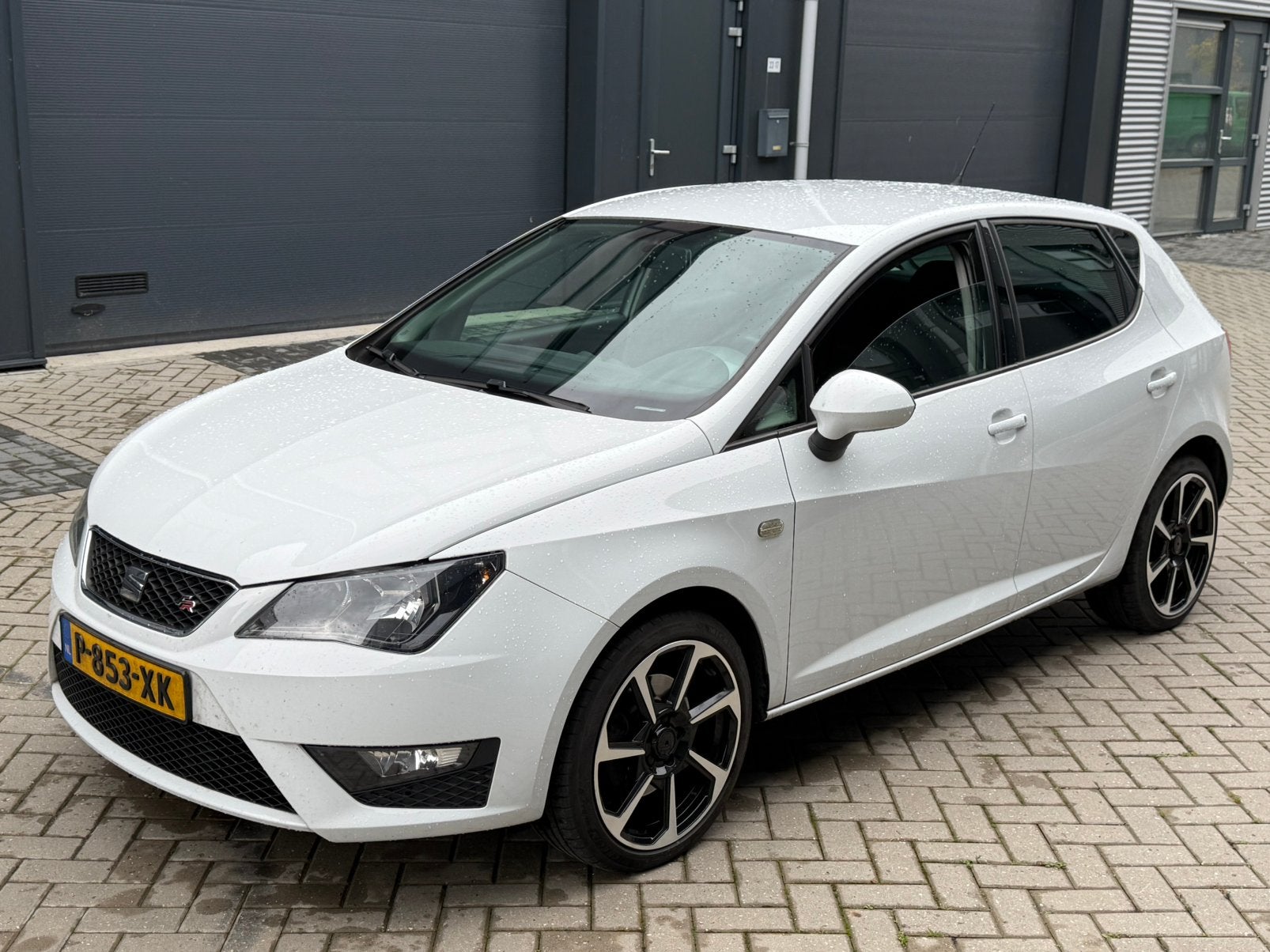 Seat Ibiza FR 2.0 TDI 143pk 2015 Wit Apk MEI 2027, Auto's, Voorwielaandrijving, 1145 kg, 620 kg, 22 km/l