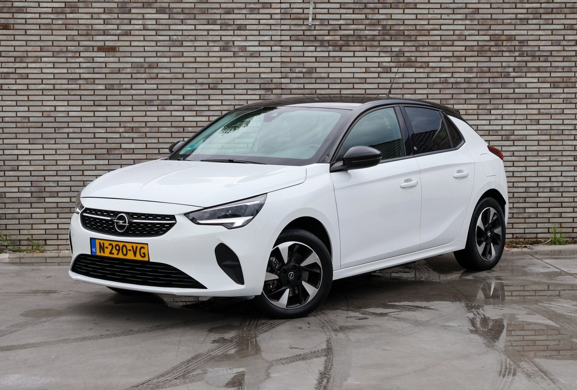 Opel Corsa-e Business Edition 50 kWh * CARPLAY & ANDROID AUT, Auto's, Opel, 330 km, Gebruikt, Zwart, Wit