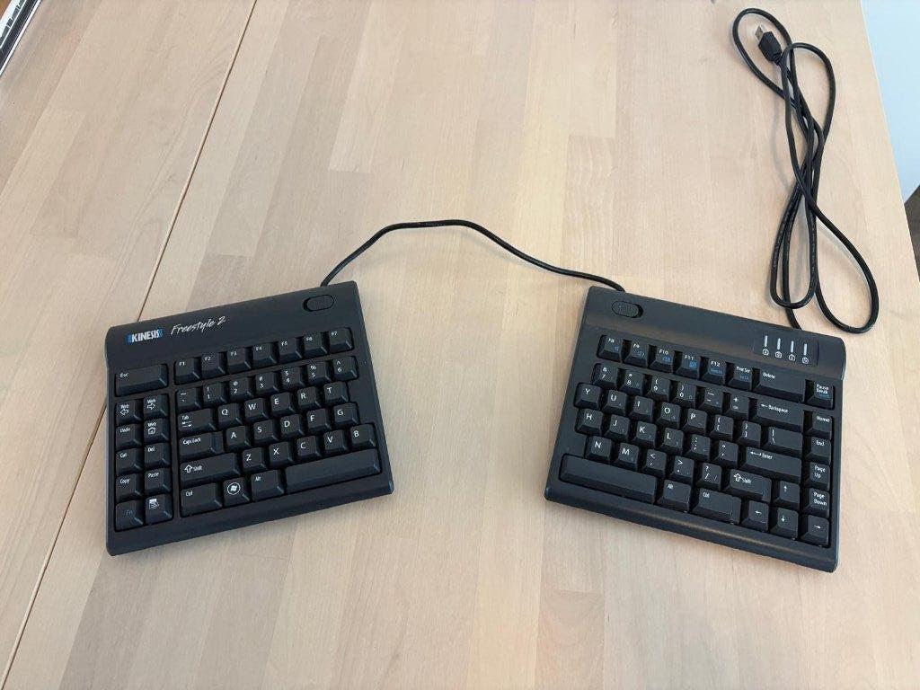 Kinesis Freestyle 2 for PC (split keyboard), Ergonomisch, Kinesis, Ophalen of Verzenden, Zo goed als nieuw