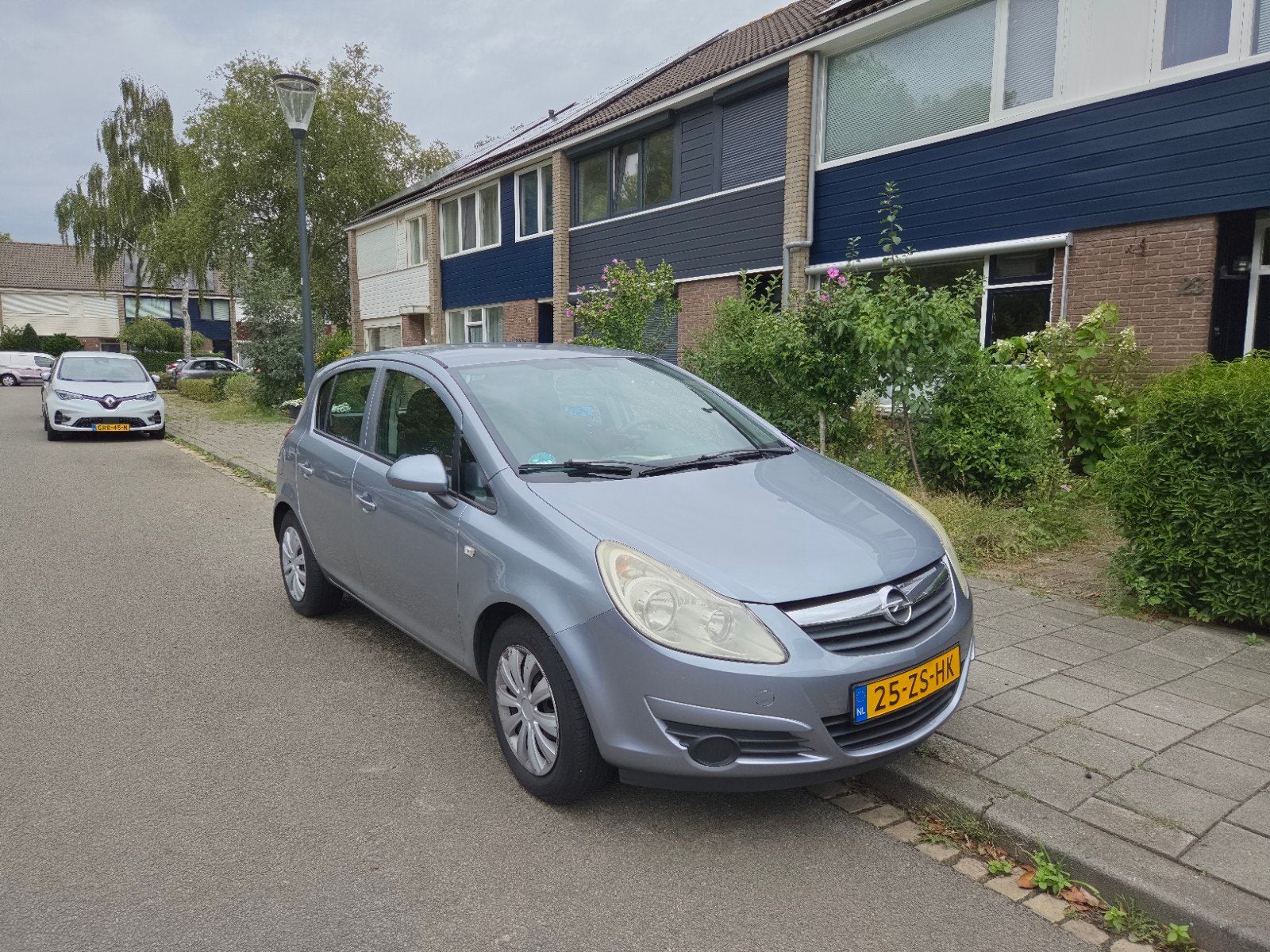 Opel Corsa 1.4 16V 5D AUT 2008 Grijs, Zwart, 4 cilinders, 49 €/maand, 1364 cc