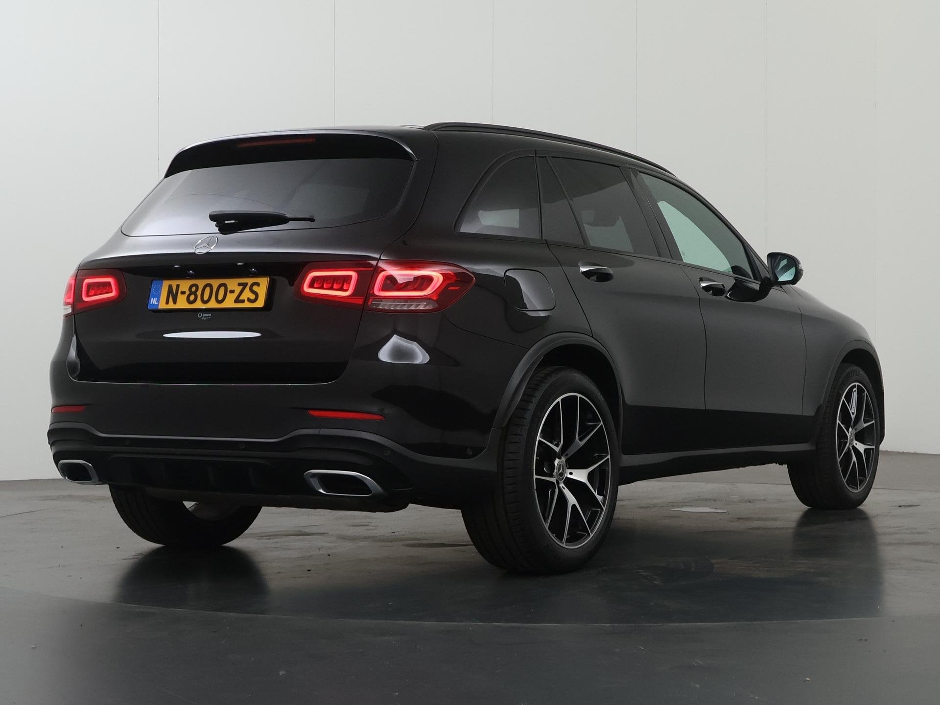 Mercedes-Benz GLC-klasse 200 4MATIC Premium | Night | Stoelv, Automaat, 2000 kg, Leder en Stof, Zwart