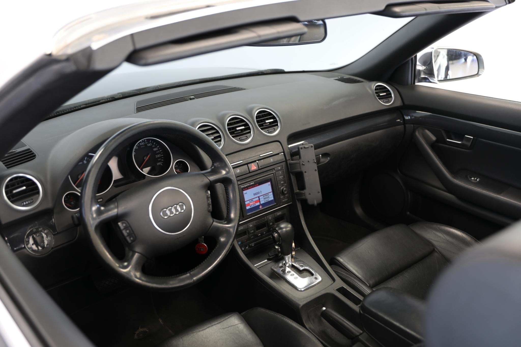 Audi A4 Cabriolet 3.0 V6 | S-Line | Automaat | Stoelverwarmi, Auto's, Audi, Gebruikt, 1595 kg, Cabriolet, 4 stoelen