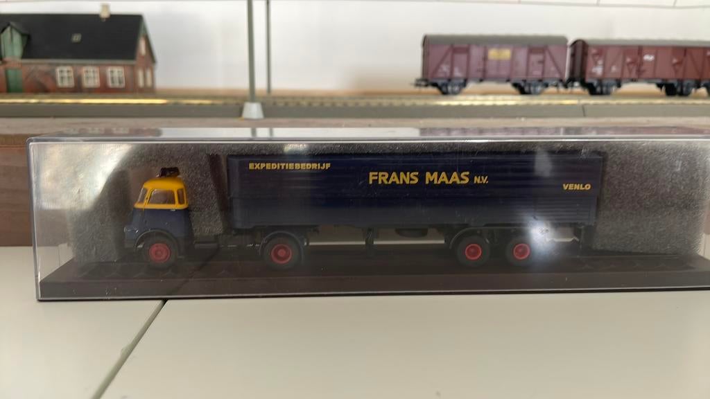 2x Frans Maas DAF trailers, Ophalen of Verzenden, Zo goed als nieuw, Gelijkstroom, Fleischmann
