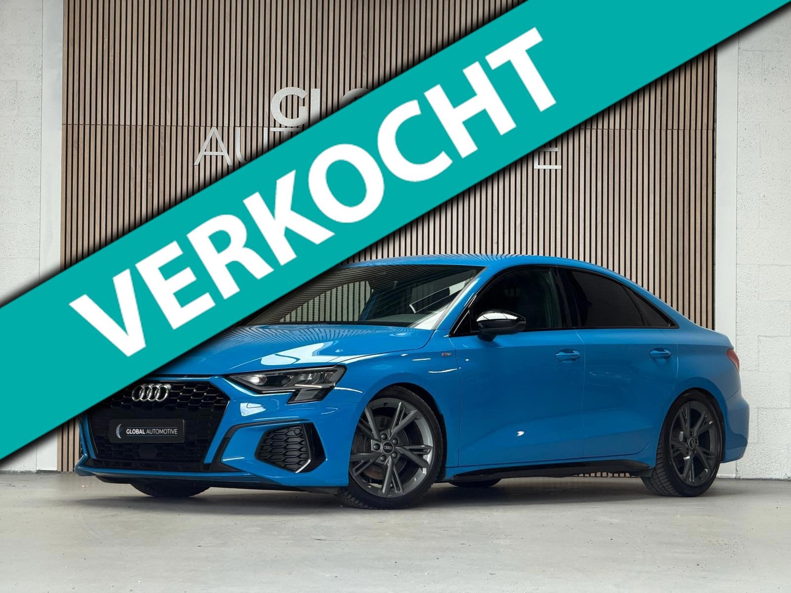 Audi A3 Limousine 35 TFSI S-line - 18 INCH - SFEERVERLICHTIN, Auto's, Audi, Zwart, 4 cilinders, 150 pk, Blauw