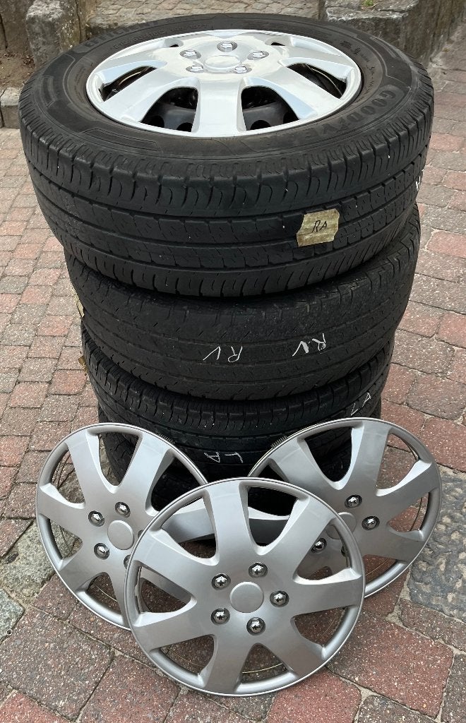 Banden op velg met wieldeksels 16", diepliggende bevestiging, Ophalen, Gebruikt
