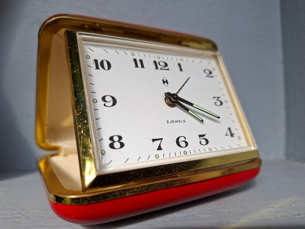 Reiswekker -Hema  vintage design - 8 daags - mechanisch -60s, Antiek en Kunst, Ophalen of Verzenden