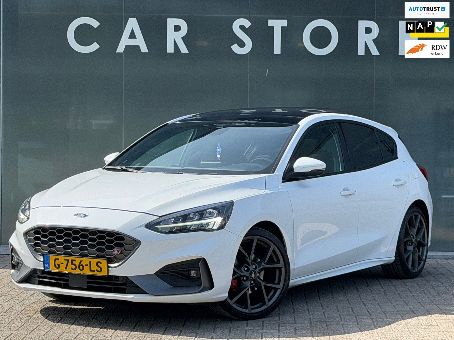 Ford Focus 1.5 EcoBoost ST Line Business AUTO| B&O|NAP|PANO, Auto's, 1304 kg, Stof, Gebruikt, Wit
