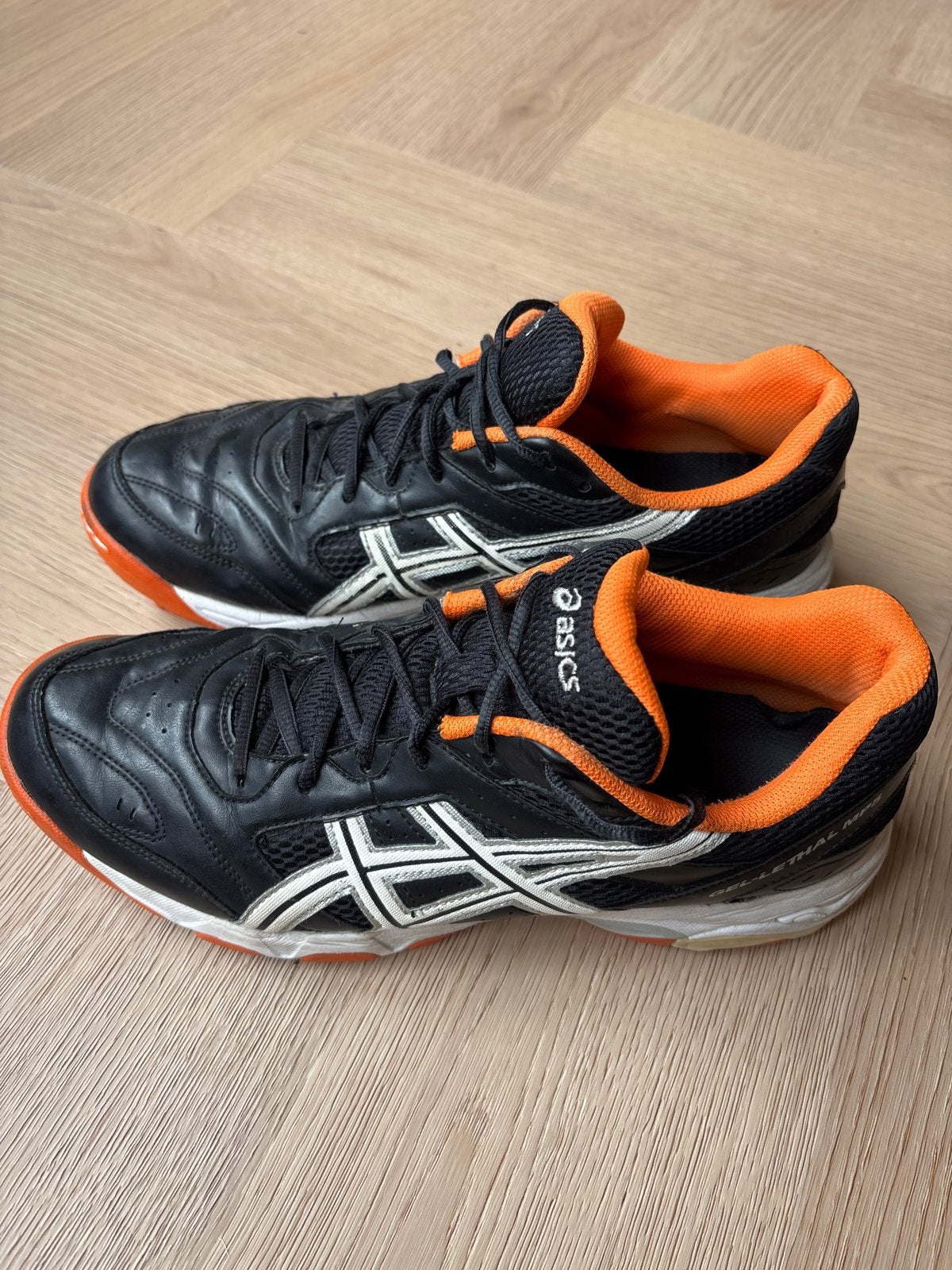 Asics Korfbal / Hockey Veldschoenen Maat 44, Ophalen of Verzenden, Gebruikt