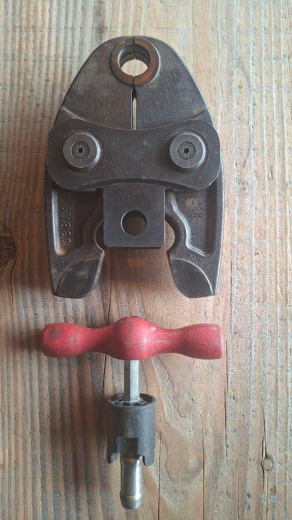 Uponor persbek u18 persbek 18mm voor grote perstangen!, ., Ophalen of Verzenden, Zo goed als nieuw, .