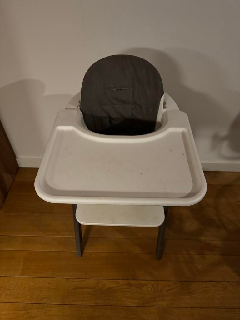 Stokke step Kinderstoel met afneembaar eetblad en gordel, Kinderen en Baby's, Kinderstoelen, Gebruikt, Overige typen, Afneembaar eetblad