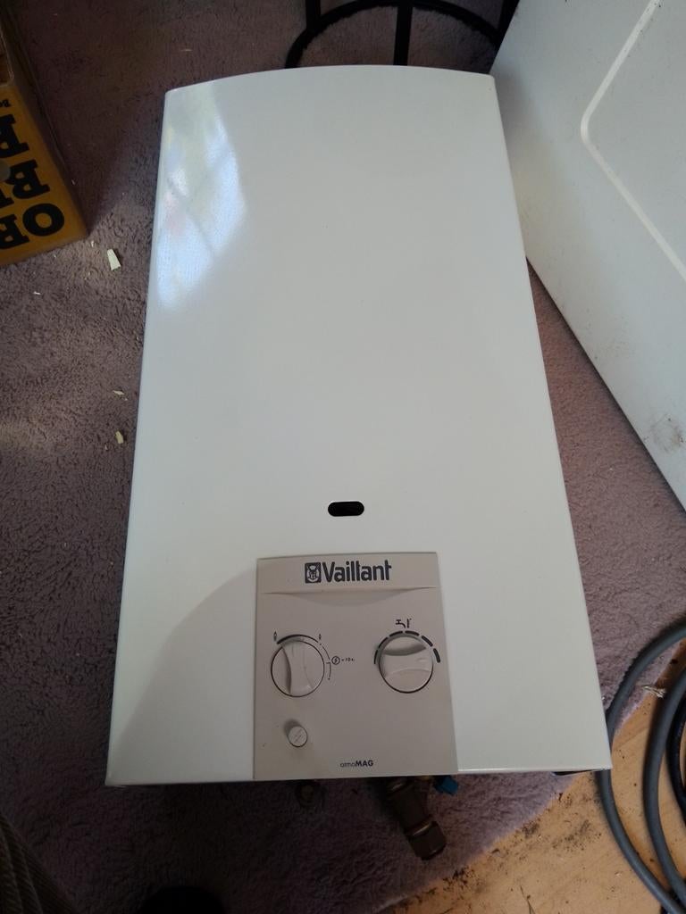 Badgeiser Vaillant, Doe-het-zelf en Verbouw, Geisers en Boilers, Geiser, Ophalen of Verzenden, Minder dan 20 liter, Minder dan 3 jaar oud