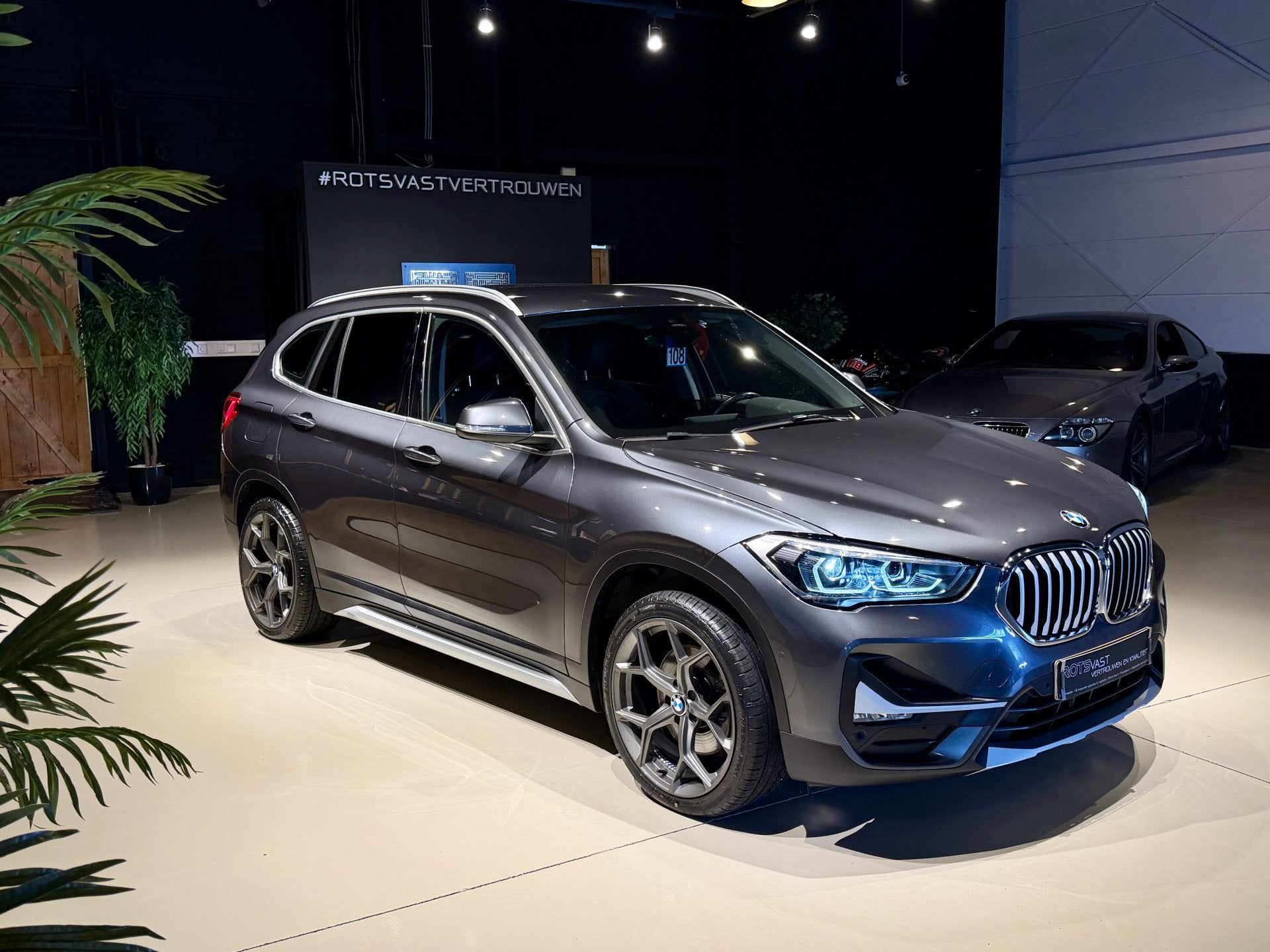 BMW X1 xDrive25e Aut Navi|Camera|LED|Leer Plug-IN!, Auto's, Dealer onderhouden, Gebruikt, Met garantie (alle), Bedrijf