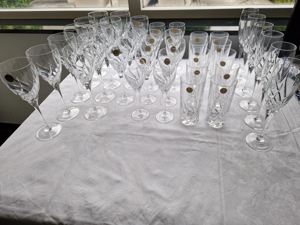 37 kristallen toscane glazen in een koop, Huis en Inrichting, Keuken | Servies, Glas of Glazen, Ophalen of Verzenden, Overige stijlen
