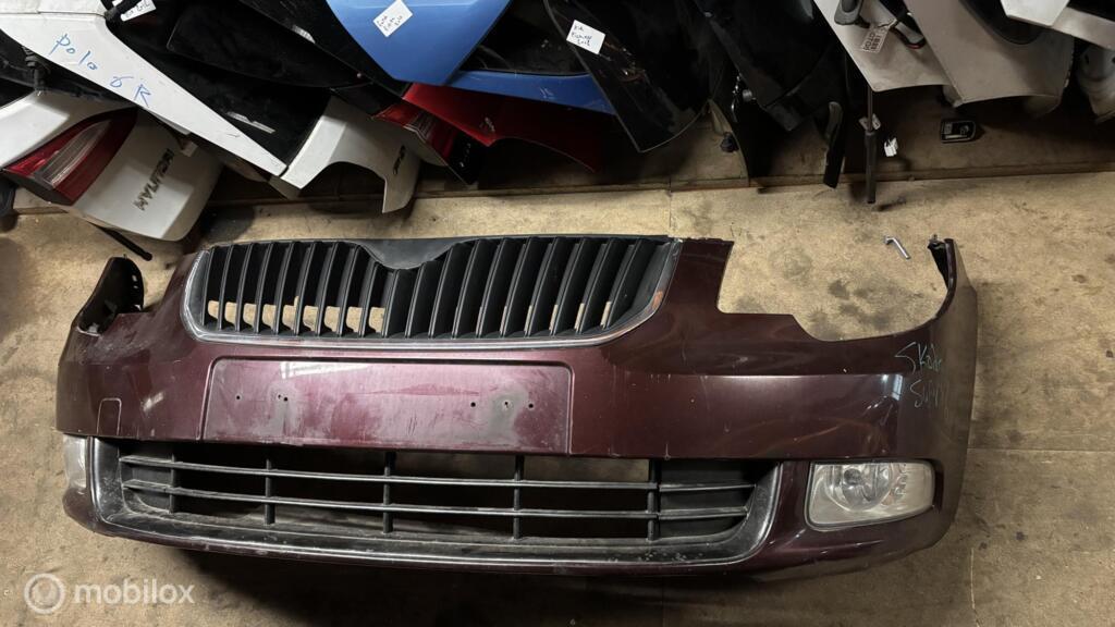 Voorbumper Skoda Superb Combi 3T ('10-'15), Ophalen, Gebruikt, Voor, Skoda