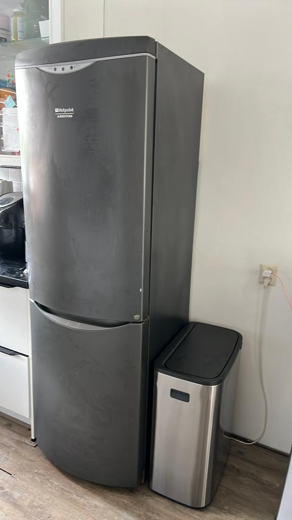 Hotpoint ariston koel vries combi hoog staand model, Witgoed en Apparatuur, Koelkasten en IJskasten, Ophalen, Gebruikt, 200 liter of meer