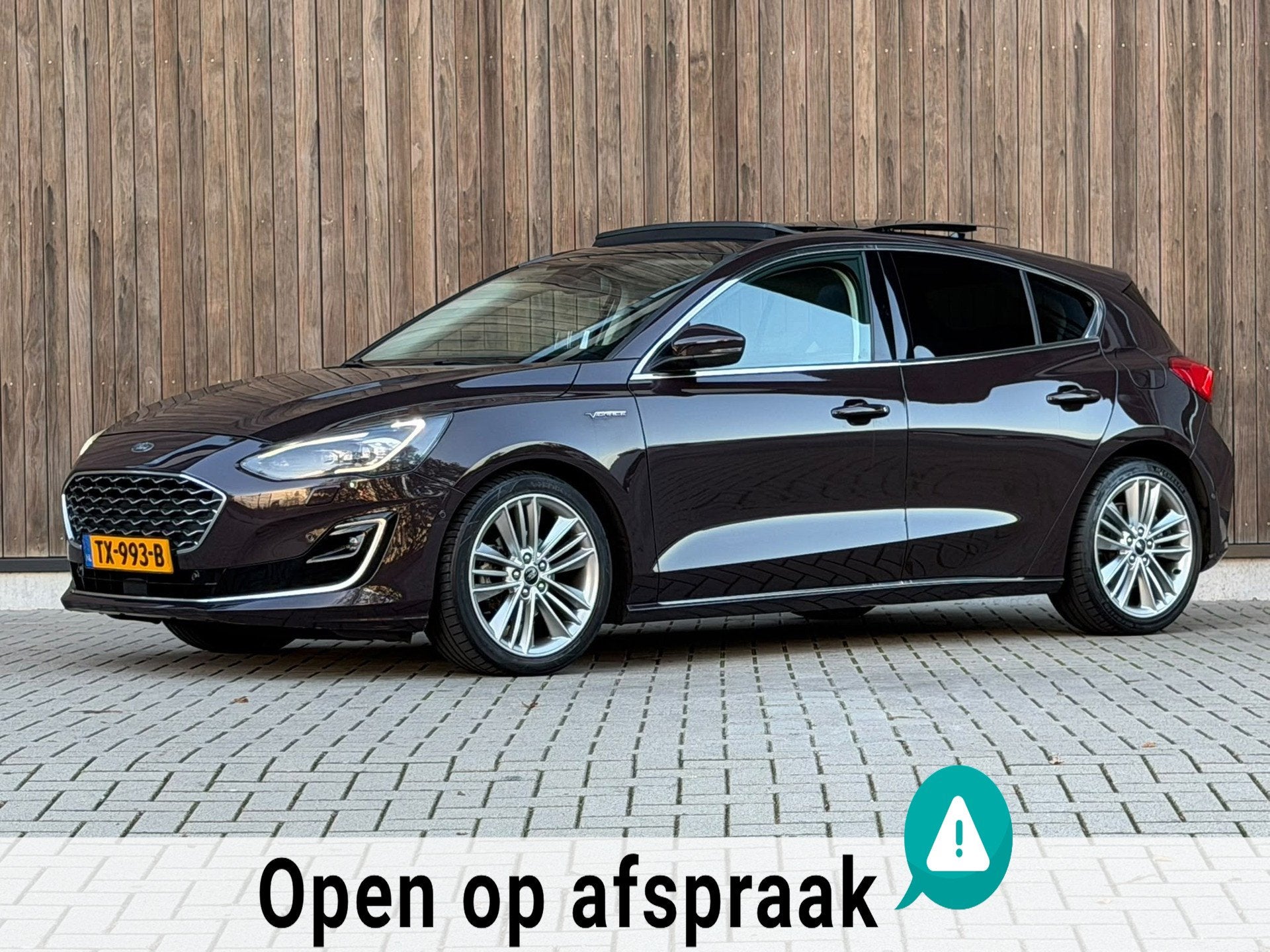 Ford Focus 1.5 EcoBoost Vignale / Automaat / Full Option /, Auto's, 1304 kg, Gebruikt, Overige kleuren, Bedrijf