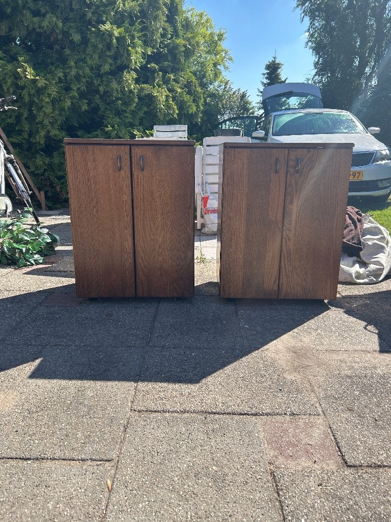 Houten kastjes, Ophalen