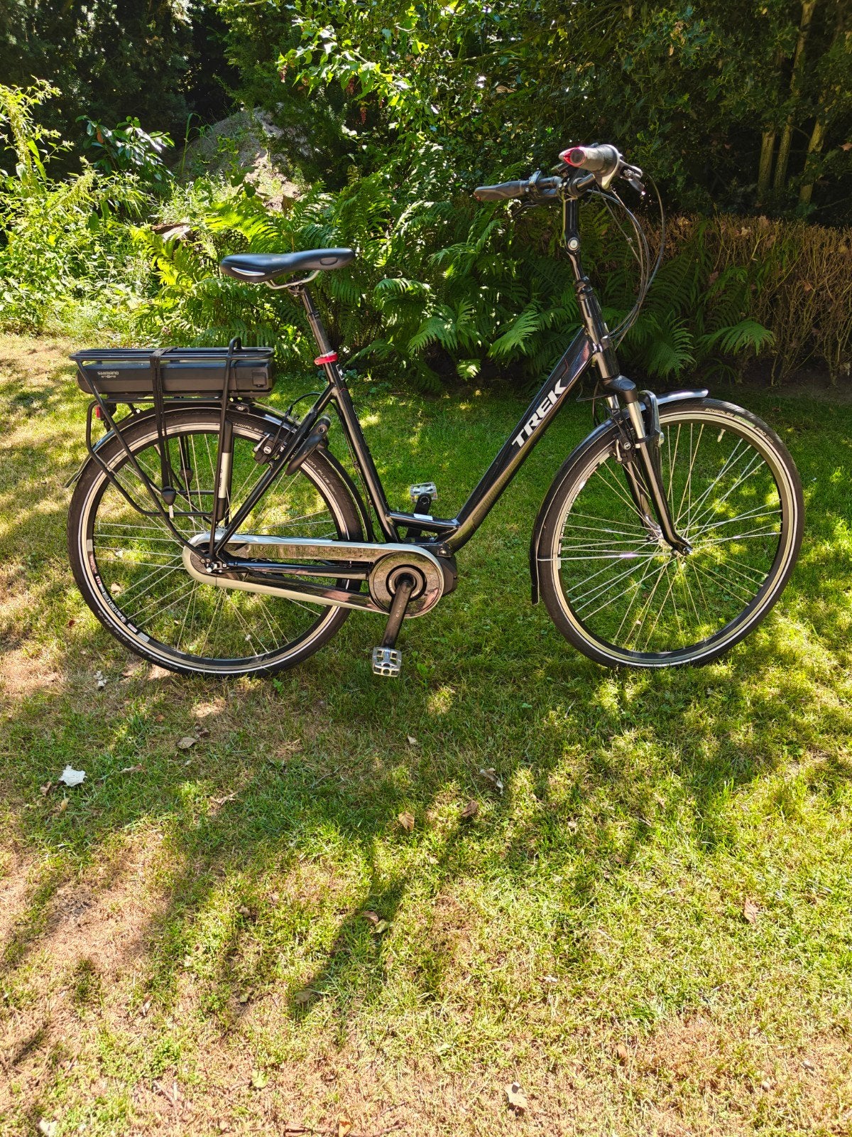 E-bike zwart, merk Trek met middenmotor, Zo goed als nieuw, 51 tot 55 cm, 50 km per accu of meer, Ophalen