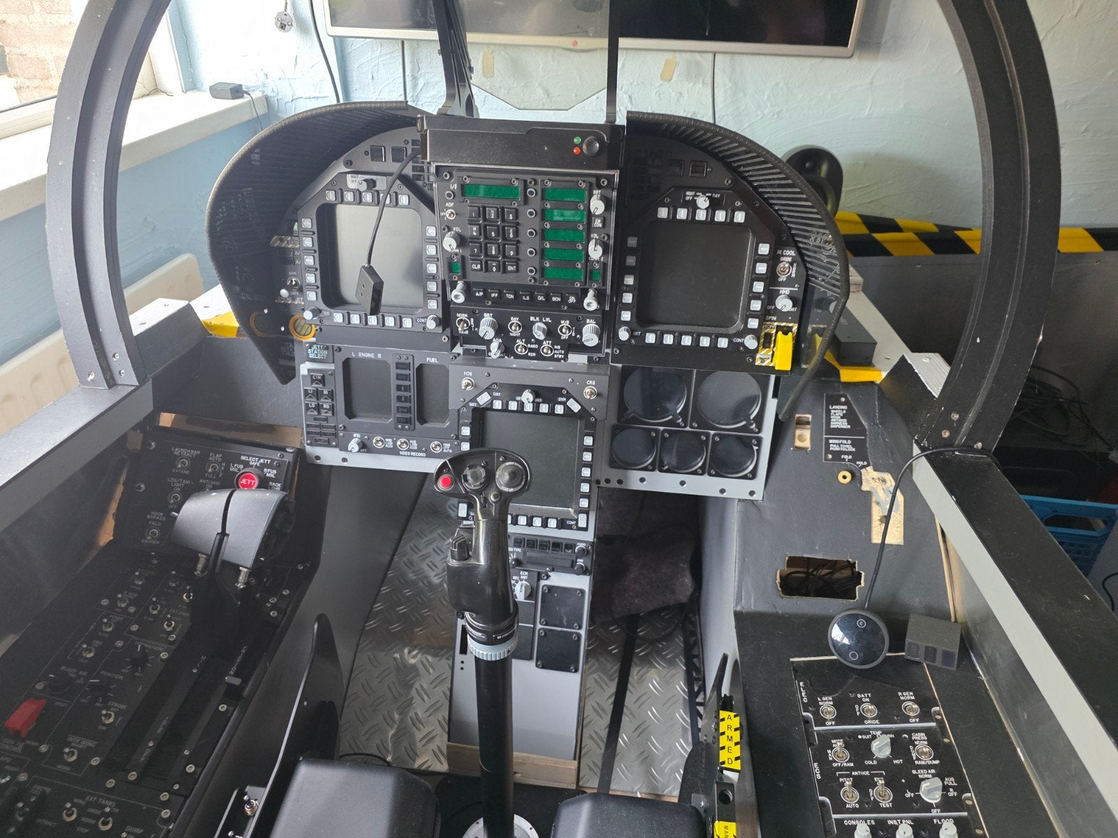 F-18 Cockpit Simulator (half afgebouwd), Ophalen, Groter dan 1:32, Overige typen, Overige merken