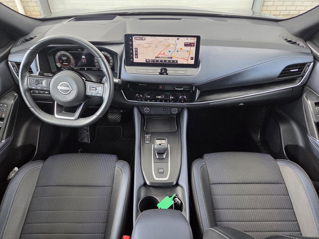 Nissan Qashqai 1.3 MHEV Tekna / Trekhaak 1800KG / Adaptief C, Auto's, Nissan, Euro 6, 160 pk, Leder en Stof, Zwart