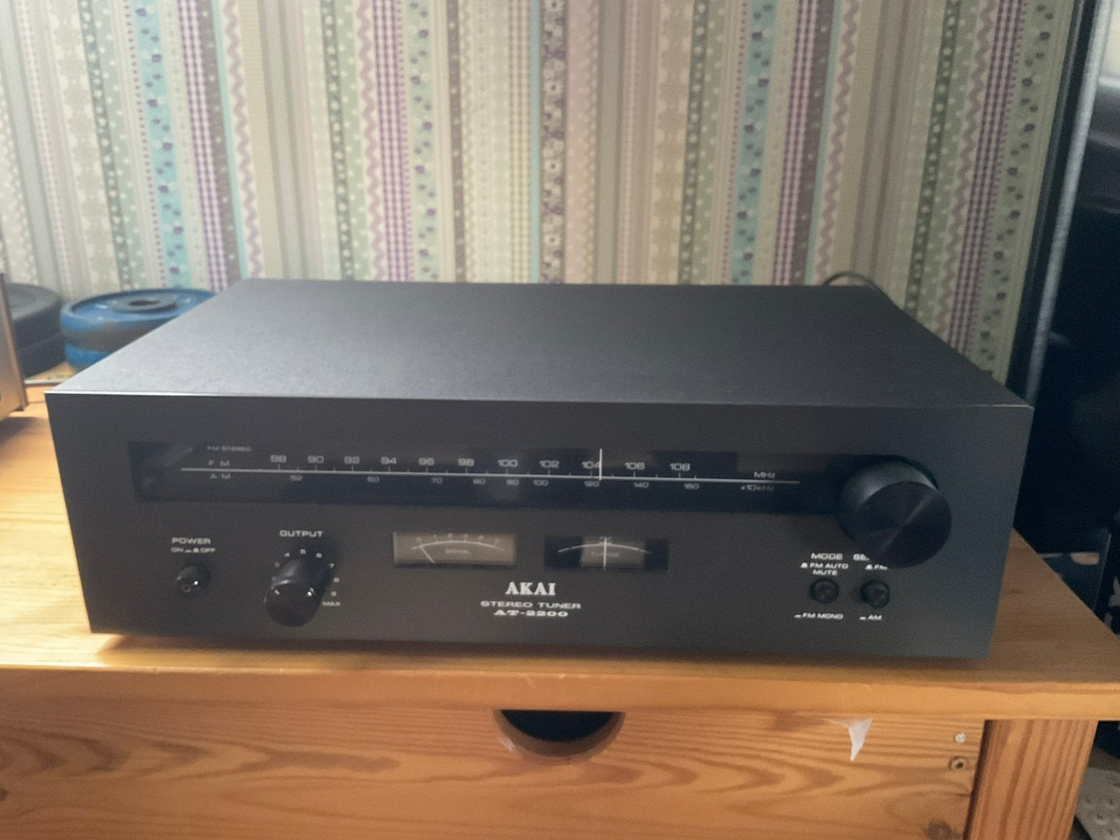AKAI stereo tuner AT2200, Gebruikt, Ophalen, Overige merken, Minder dan 60 watt