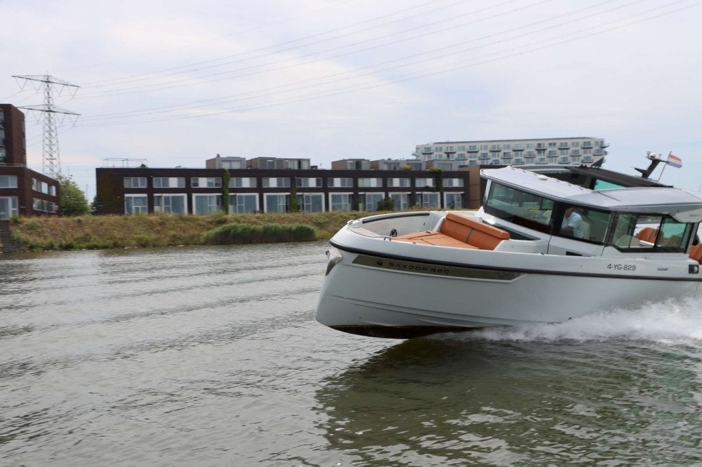 Saxdor Yachts 320 GTC, 72 cm, Buitenboordmotor, Walstroom, Nieuw