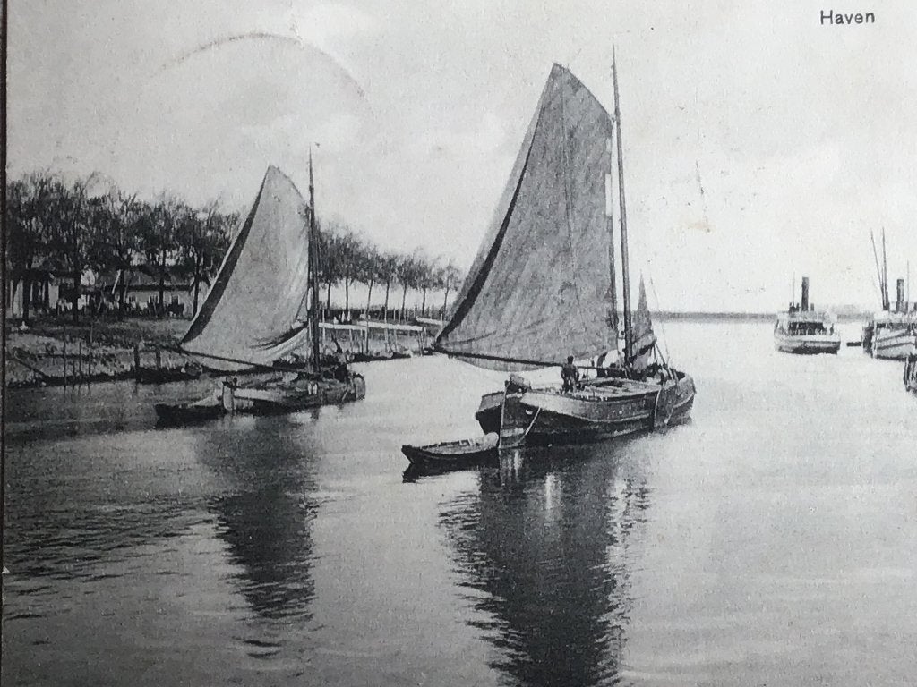 Oude Ansichtkaart Nieuwesluis - Zeilboten op kanaal voor1920, Ophalen of Verzenden, Voor 1920, Gelopen, Zuid-Holland