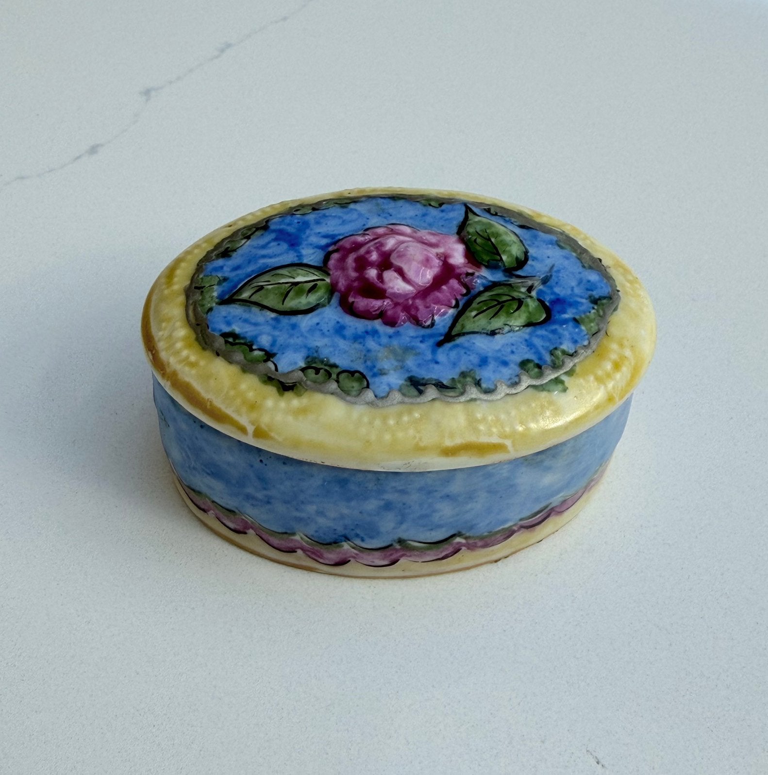 Vintage porselein sieradendoosje blauw geel roos 60’s, Antiek en Kunst, Ophalen of Verzenden