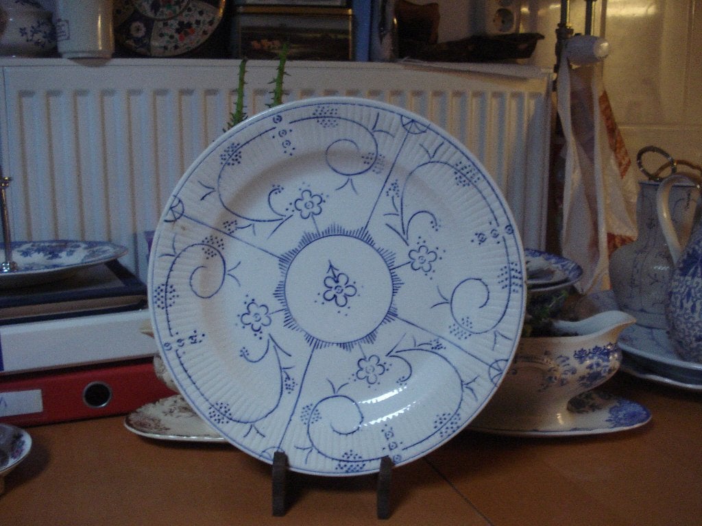 prachtige gave grote serveerschaal rond saksmotief, Ophalen of Verzenden