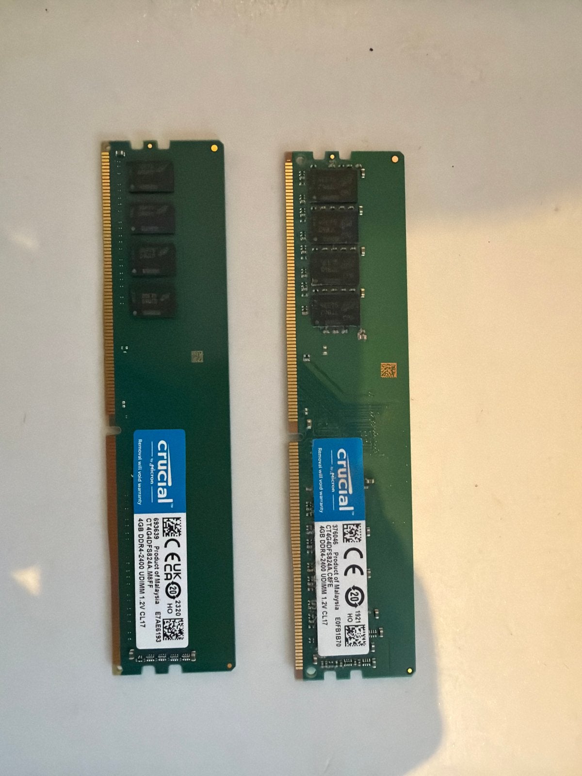 2x Crucial 4GB DDR4-2400 UDIMM RAM Geheugen, Gebruikt, DDR4, Ophalen of Verzenden, Desktop