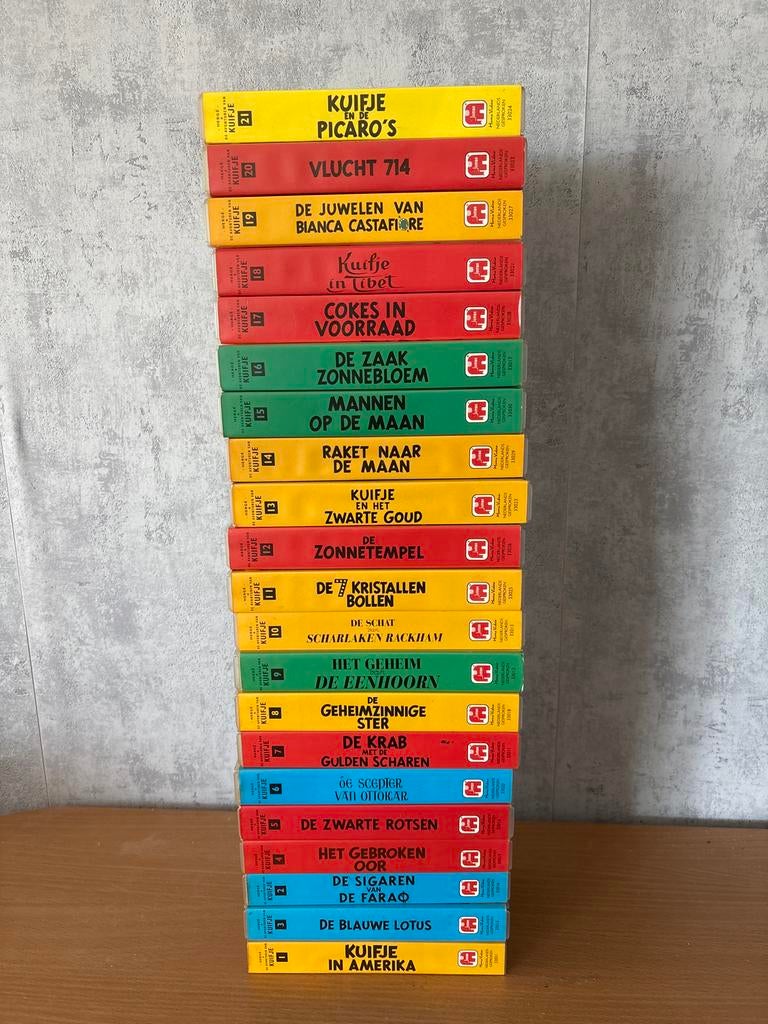 Kuifje collectie: stripboeken, dvd boxset en speelkaarten, Meerdere stripboeken, Ophalen, Gelezen