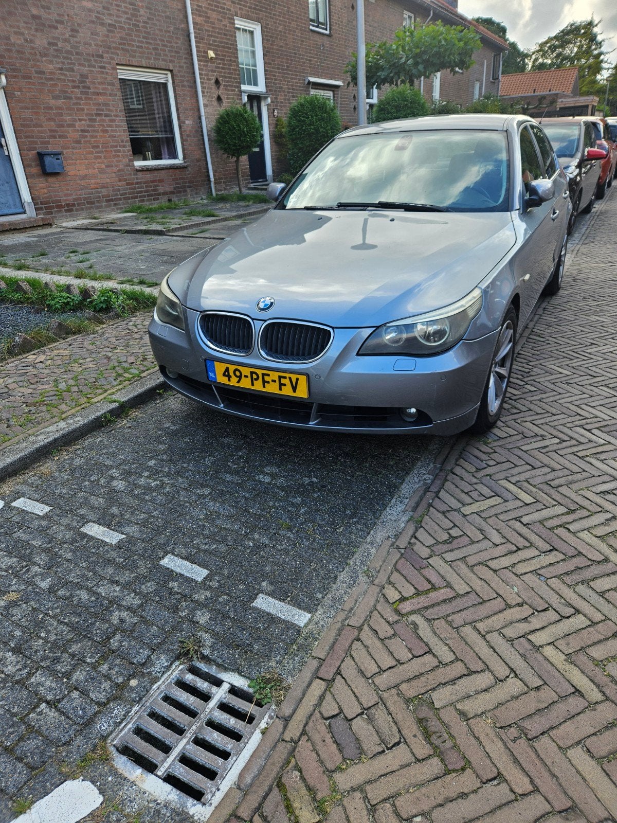 BMW 5-Serie 2.5 I 525 AUT 2004 Grijs, Auto's, Automaat, Achterwielaandrijving, 2000 kg, Particulier