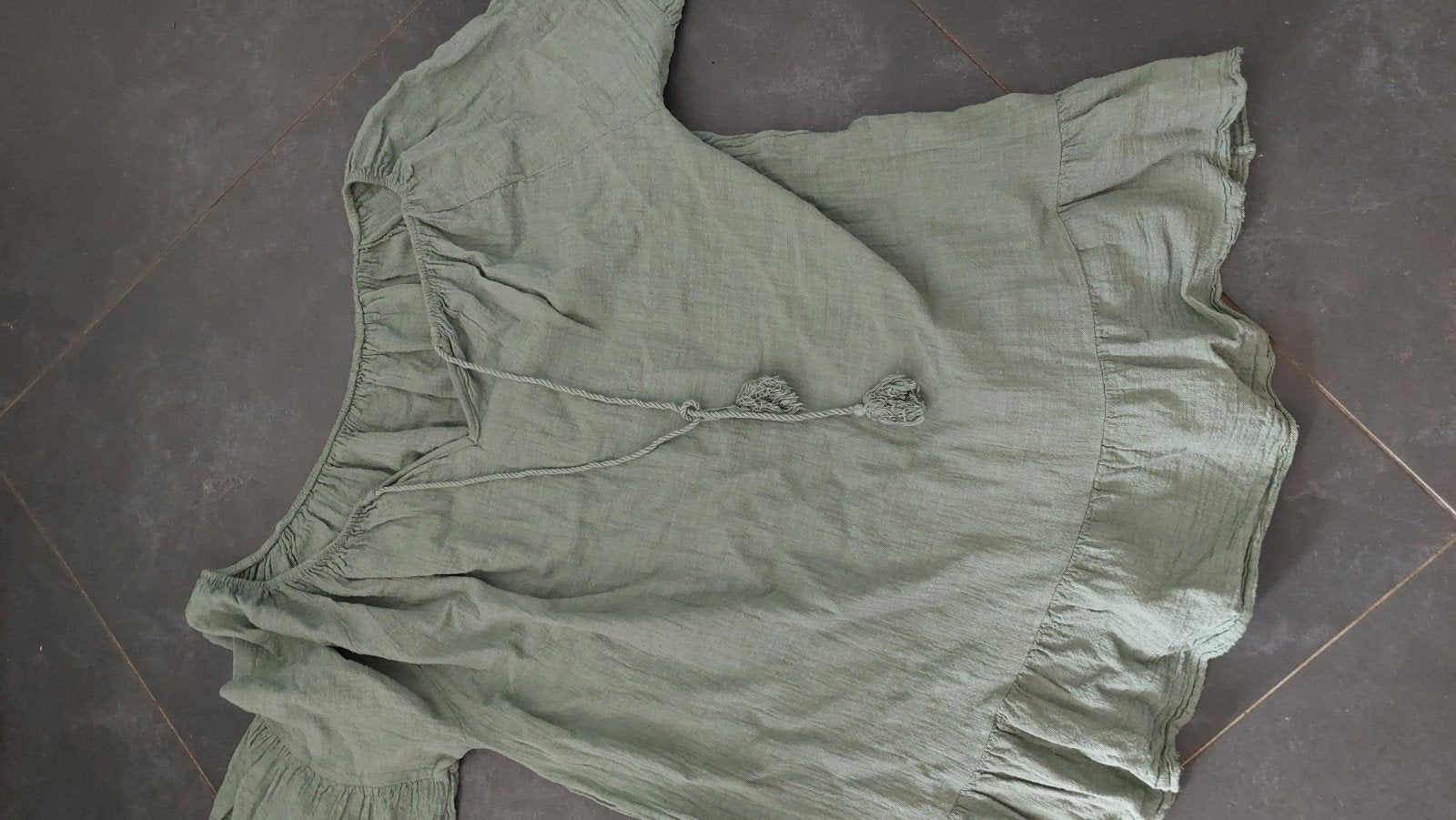 te koop groen tuniek, Ophalen of Verzenden, Zo goed als nieuw, Maat 42/44 (L), Groen