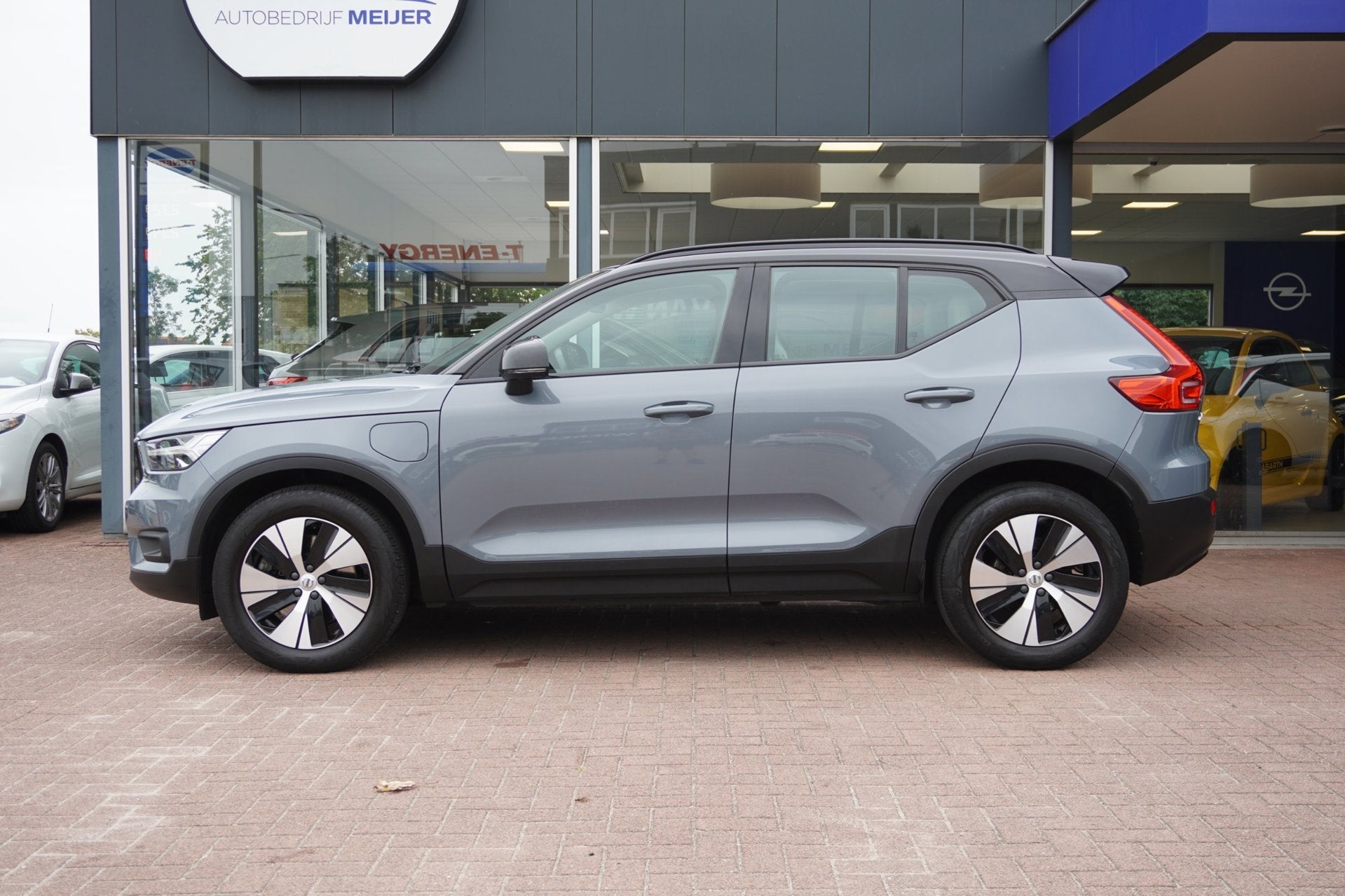 Volvo XC40 1.5 T4 Recharge R-Design Expression Automaat | Ai, Auto's, Volvo, Dealer onderhouden, 129 pk, Bedrijf, Hybride Elektrisch/Benzine