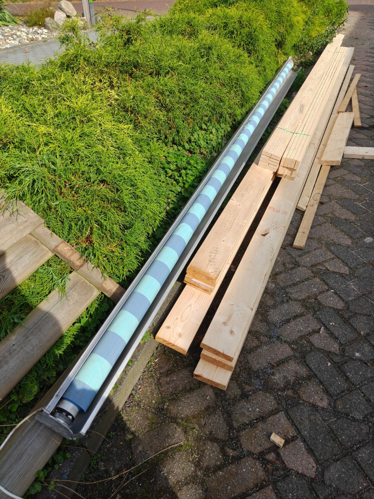 Compleet elektrisch zonnescherm - 4.46m breed, Tuin en Terras, Ophalen, Gebruikt, 450 cm of meer, Elektrisch