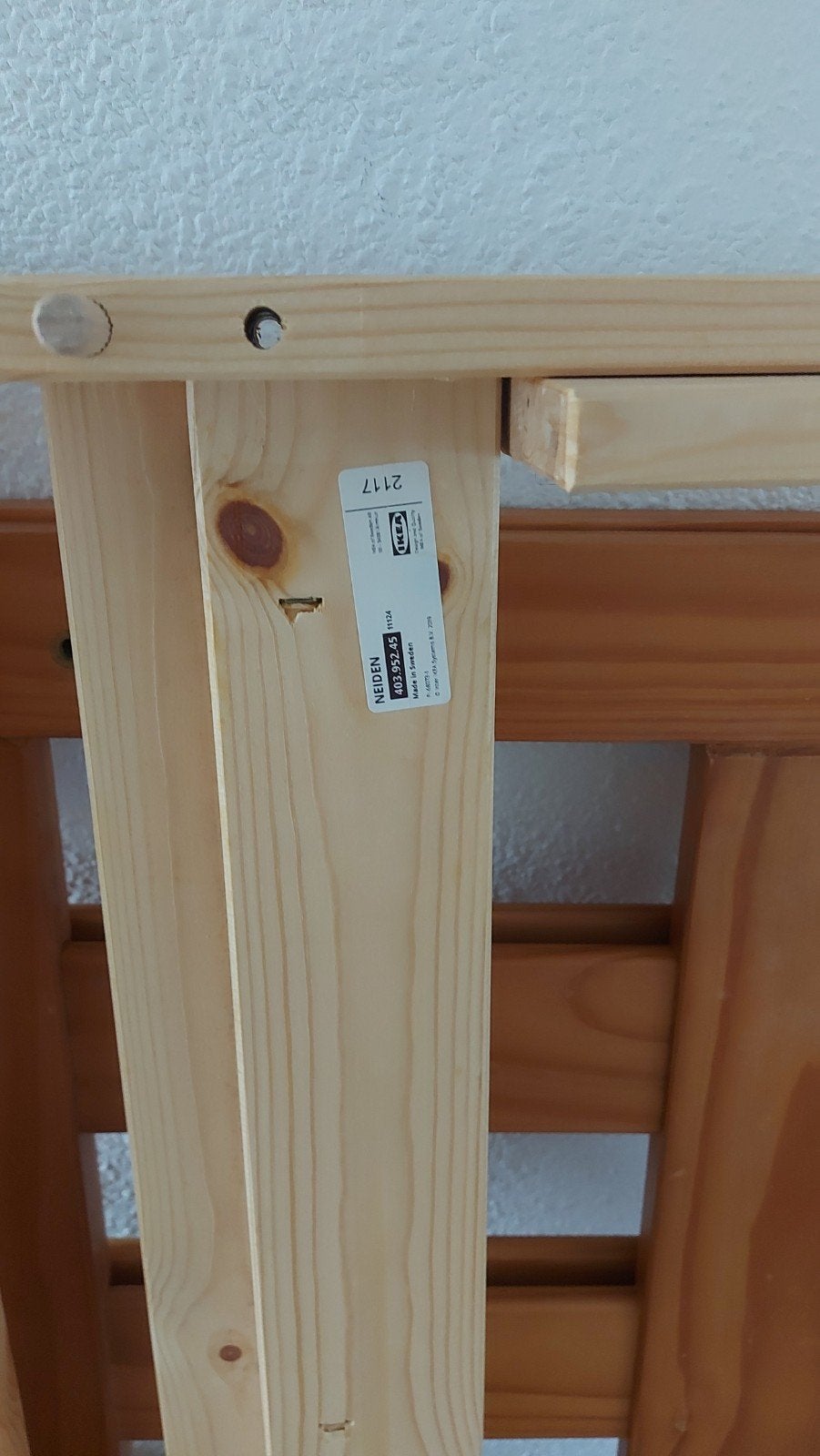 IKEA NEIDEN Bed met matras - Zo goed als nieuw, Huis en Inrichting, 90 cm, Eenpersoons, Beige, Ophalen of Verzenden