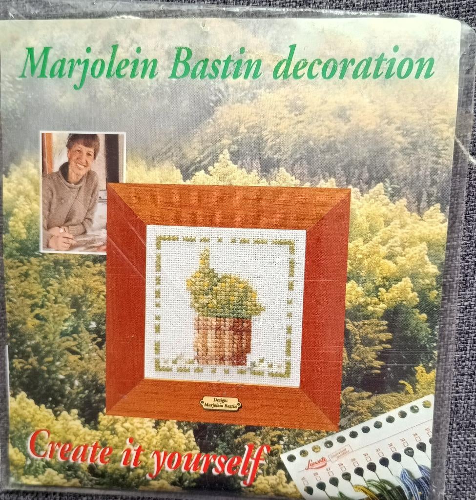Borduurpakket Lanarte 34547 Marjolein Bastin Buxus - 2, Ophalen of Verzenden, Nieuw, Handborduren, Borduurpakket